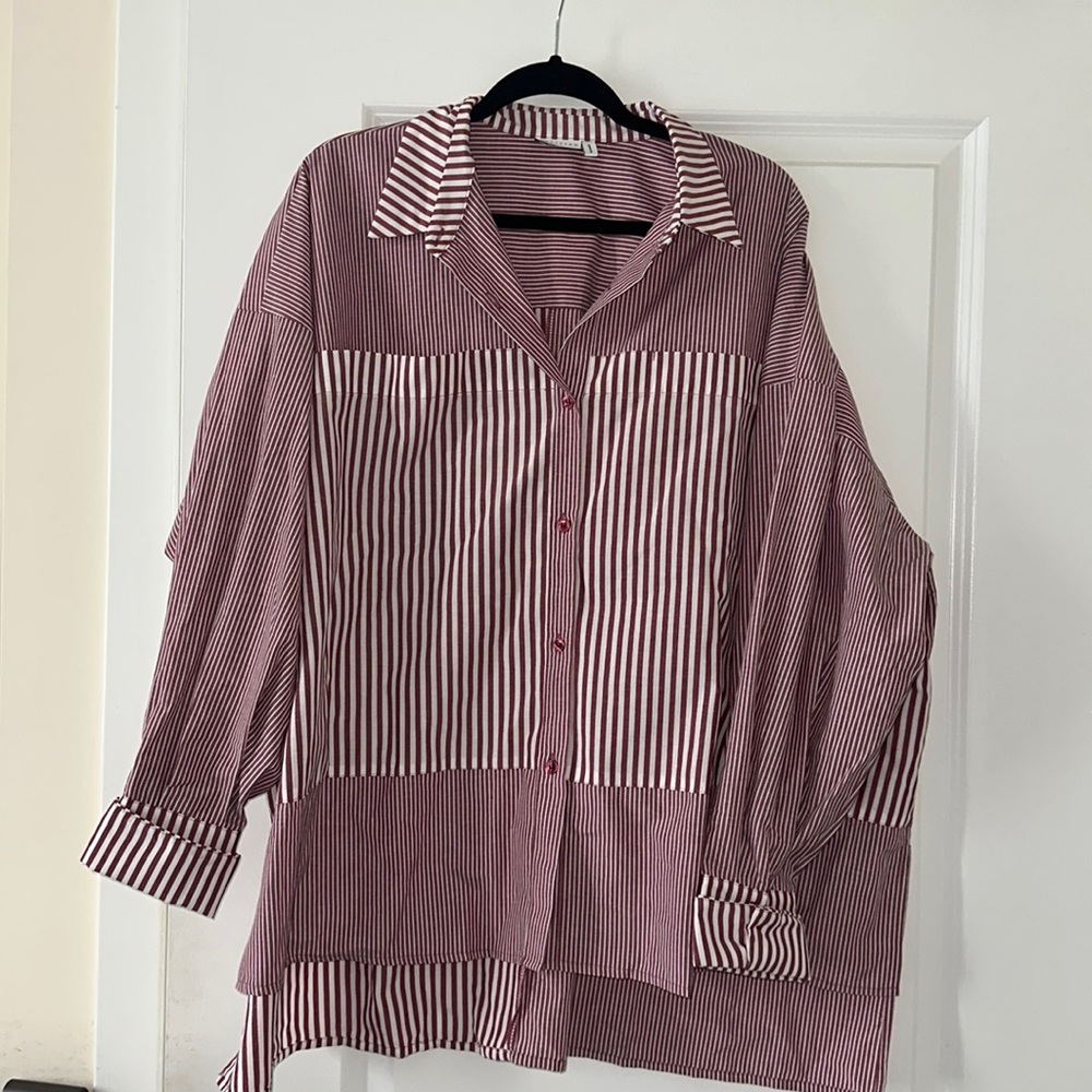 NWOT ASOS Design Women’s Oversized Stripped Buttondown Sz 12